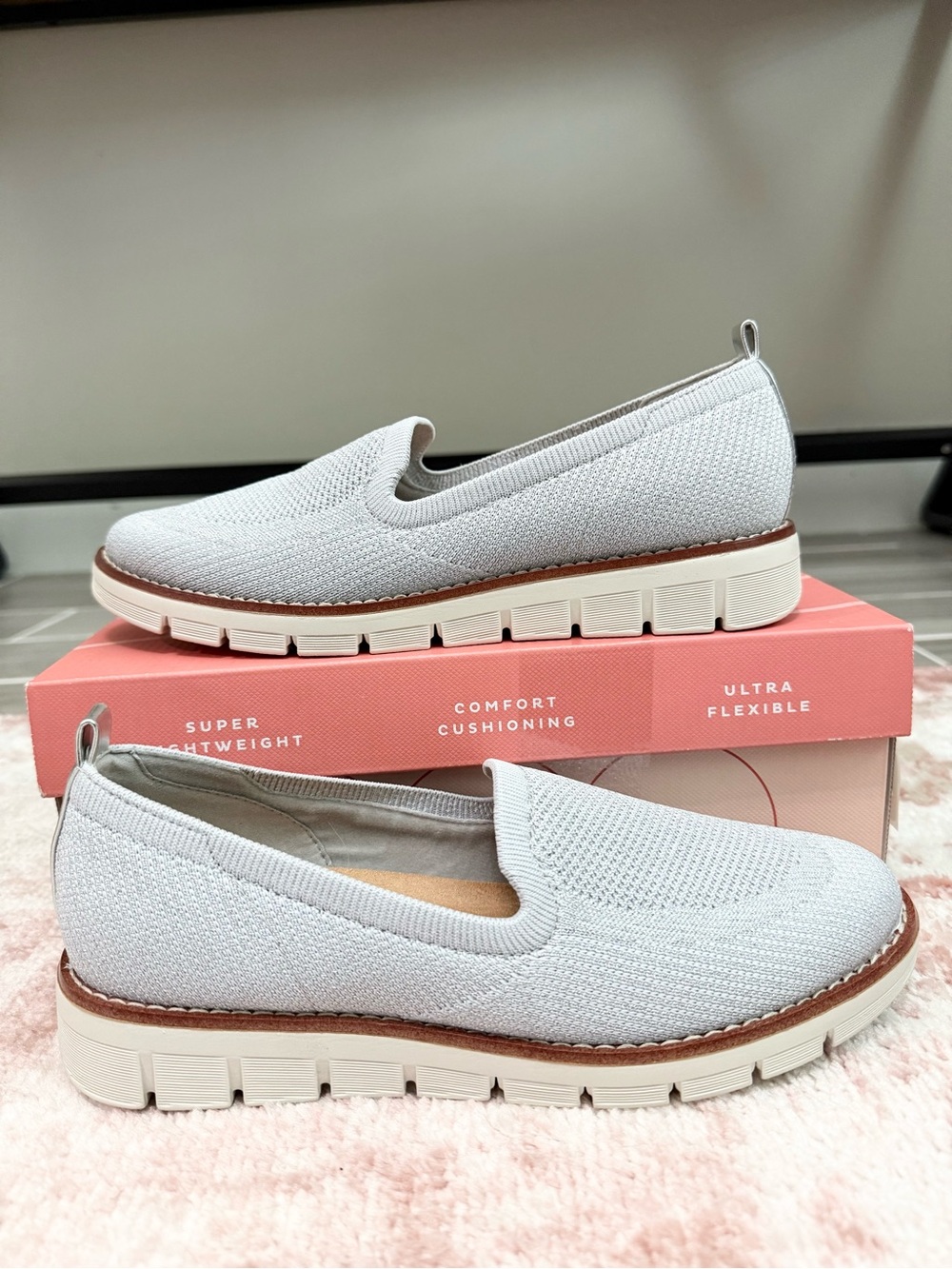 Easy Spirit Women's Light Gray Valina eFlex Knit Easy-On Loafers size 8 1/2